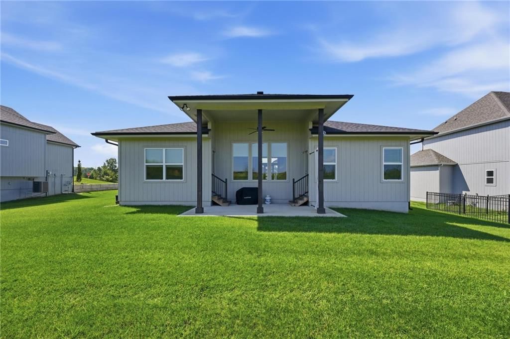 Photo 6 of 60 - 1604 SW 27th Street, Lee's Summit, MO 64082