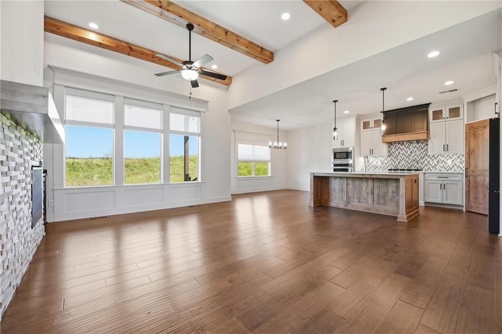 Photo 19 of 60 - 1604 SW 27th Street, Lee's Summit, MO 64082