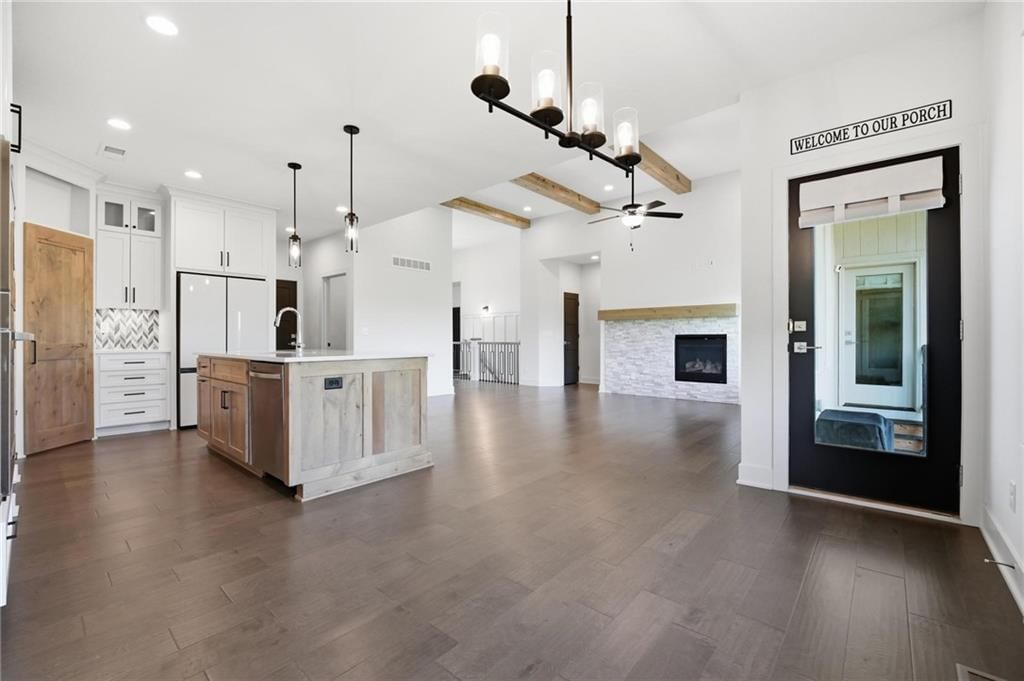 Photo 25 of 60 - 1604 SW 27th Street, Lee's Summit, MO 64082