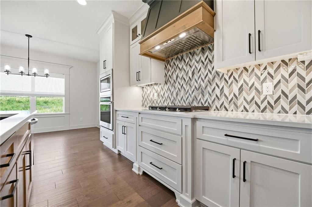 Photo 30 of 60 - 1604 SW 27th Street, Lee's Summit, MO 64082