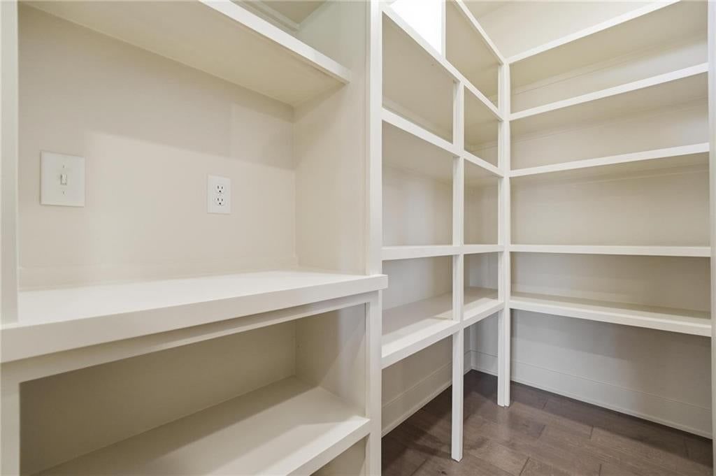 Photo 32 of 60 - 1604 SW 27th Street, Lee's Summit, MO 64082