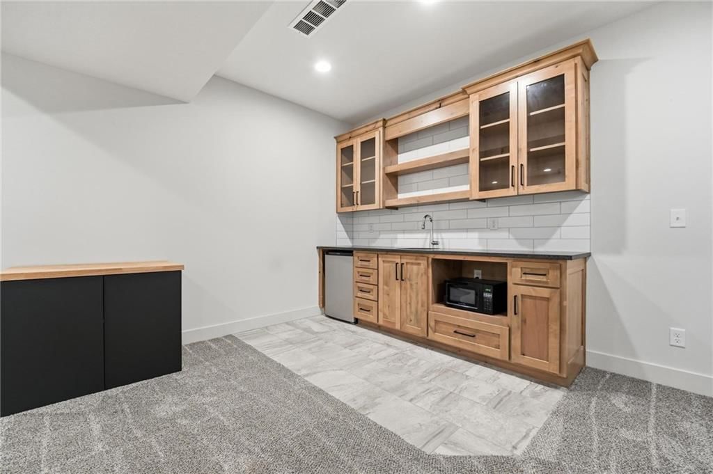 Photo 49 of 60 - 1604 SW 27th Street, Lee's Summit, MO 64082