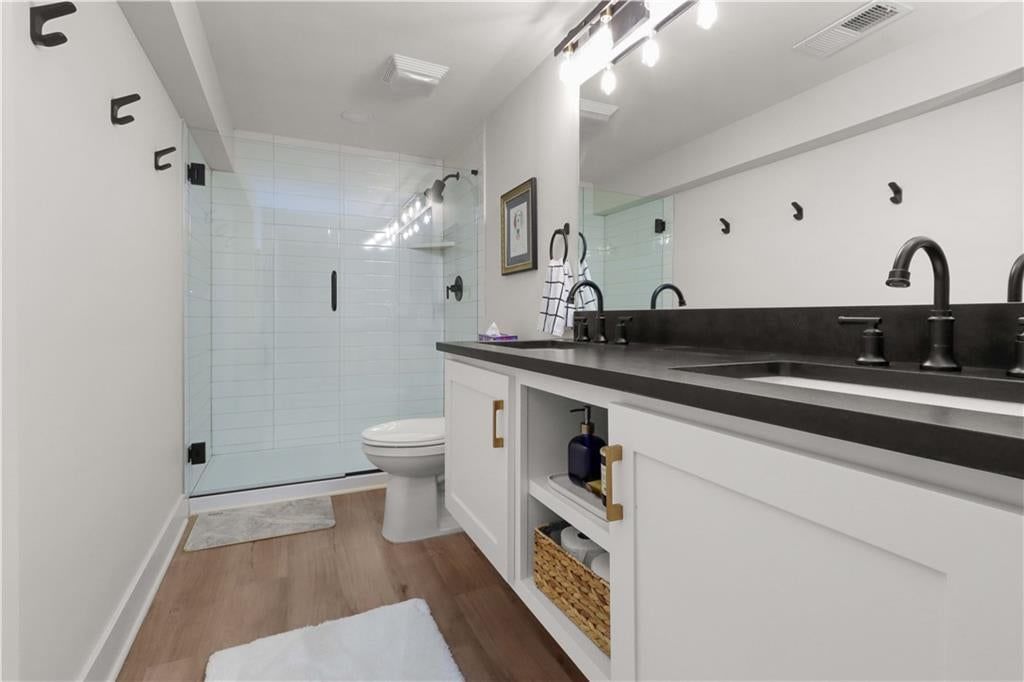9825 Overbrook Road — photo 47