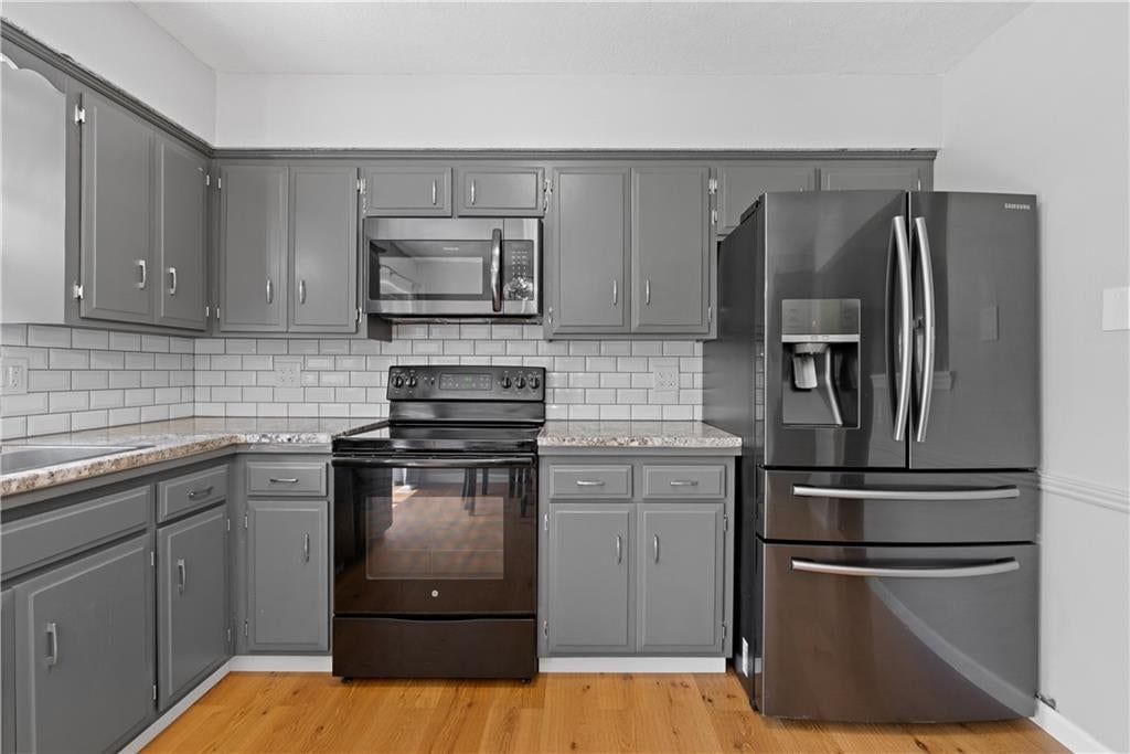 1504 Lawndale Avenue — photo 9