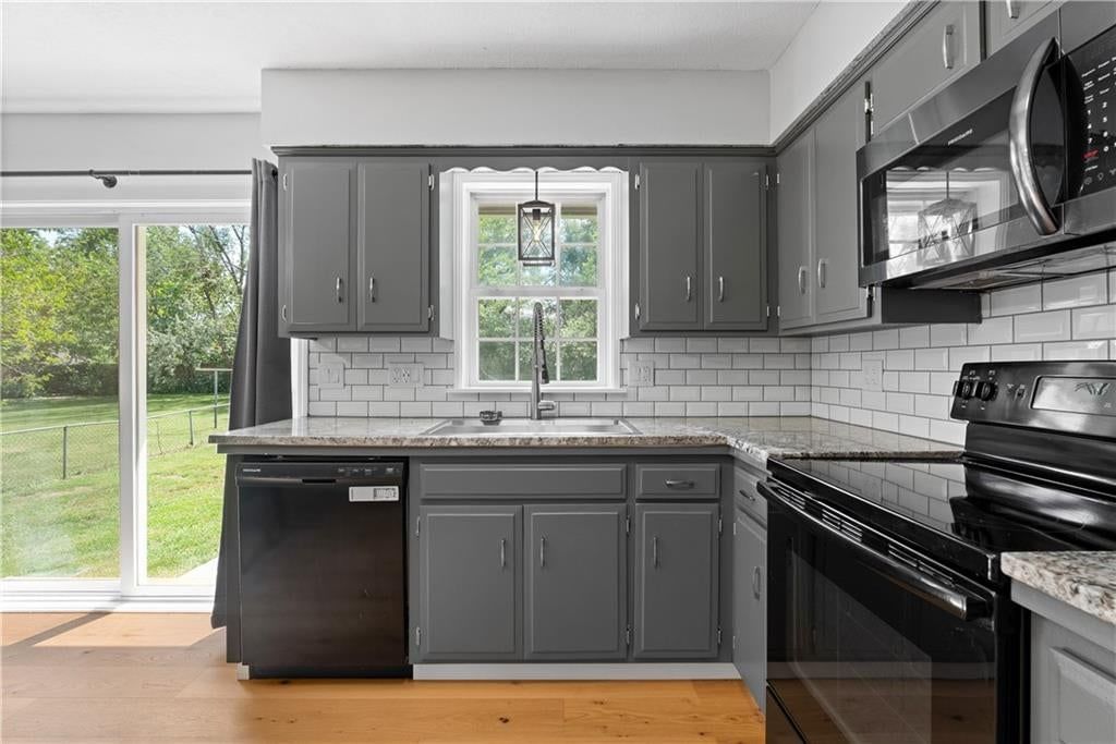 1504 Lawndale Avenue — photo 10