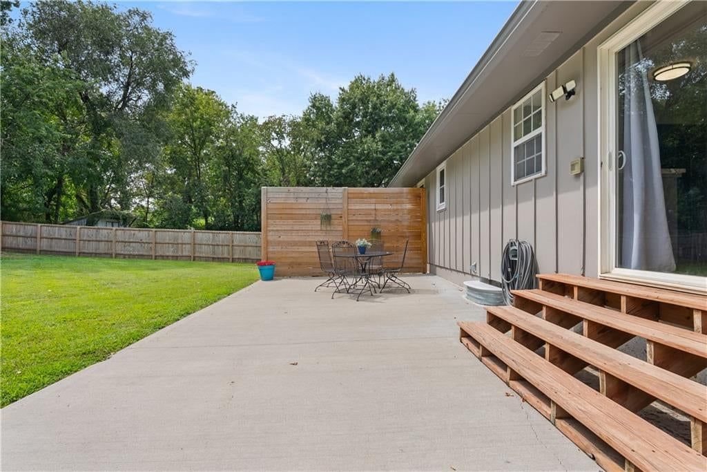 1504 Lawndale Avenue — photo 26