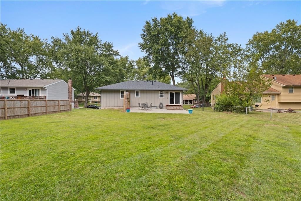 1504 Lawndale Avenue — photo 28