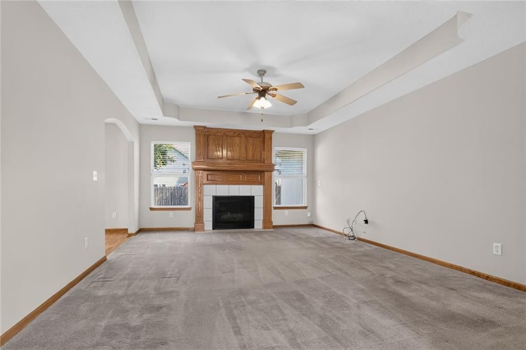1116 Granada Drive, Raymore, MO: listing photo 3