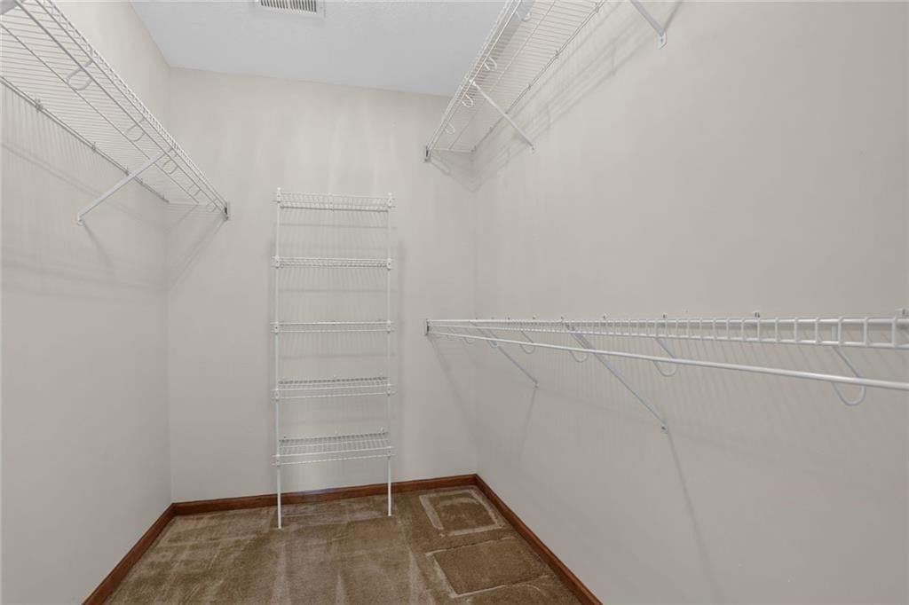 Photo 18 of 21 - 1116 Granada Drive, Raymore, MO 64083