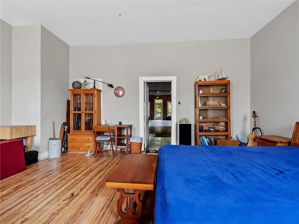 110-114 E Broadway Avenue — photo 18