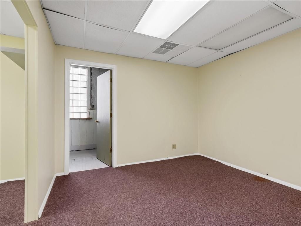 110-114 E Broadway Avenue — photo 33
