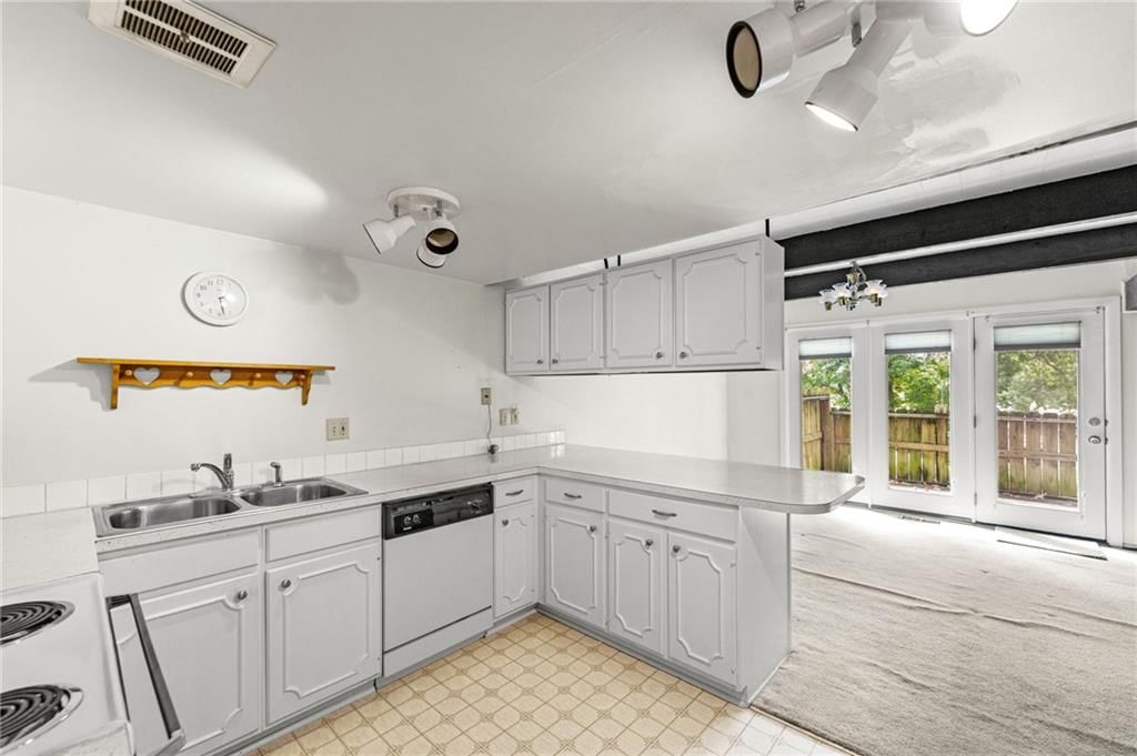 6559 W 49th Street — photo 18