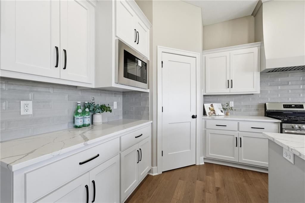 10511 N Liberty Street — photo 14