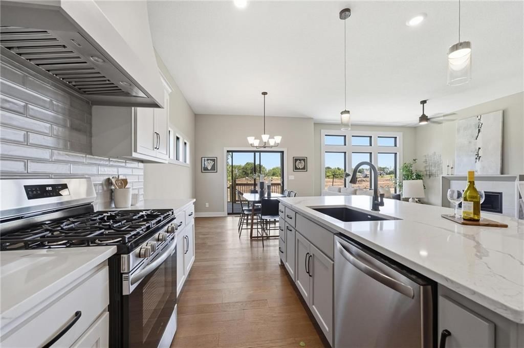 10511 N Liberty Street — photo 16