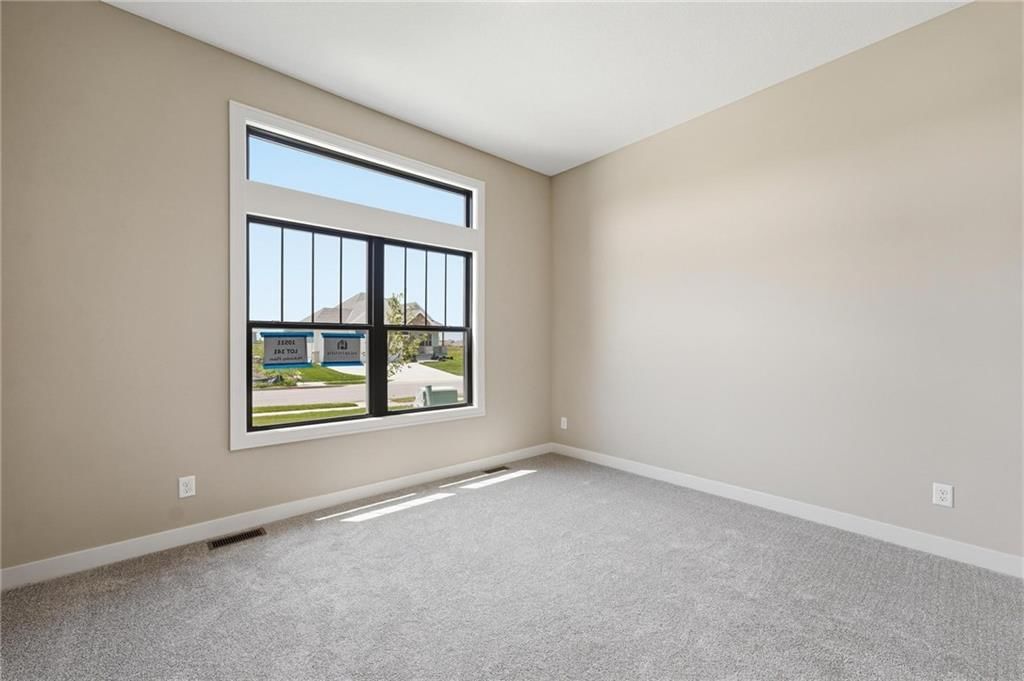 10511 N Liberty Street — photo 28