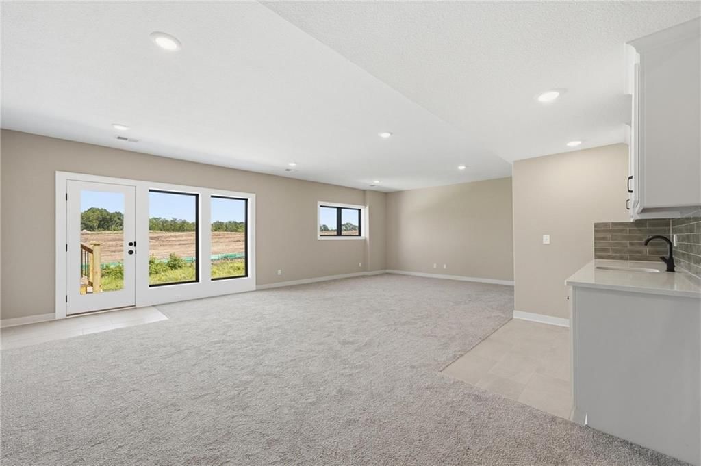 10511 N Liberty Street — photo 33