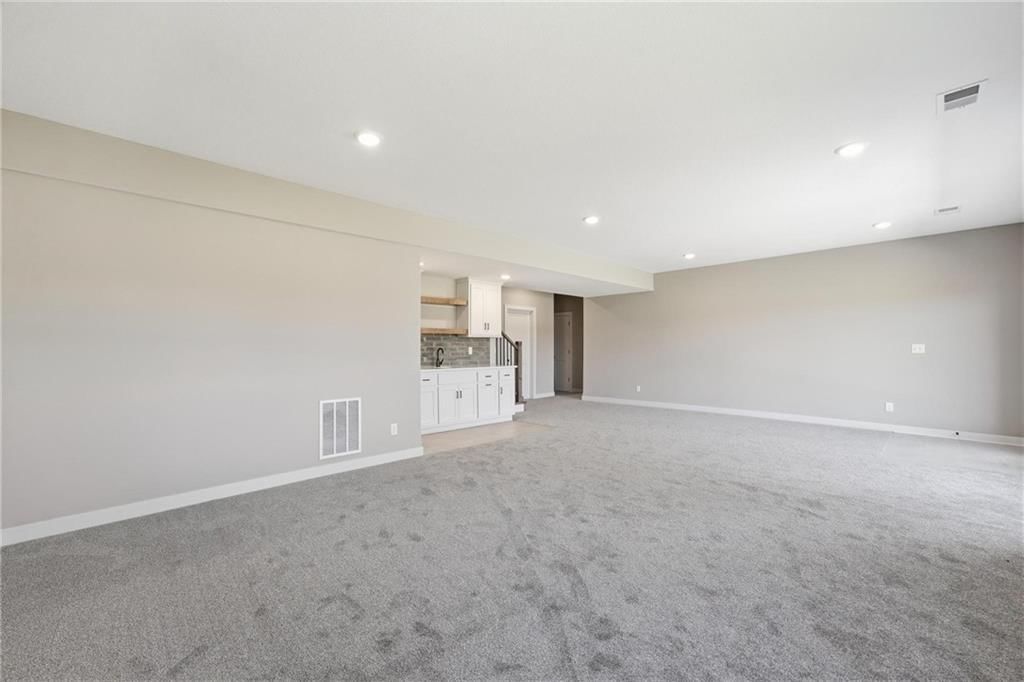 10511 N Liberty Street — photo 36