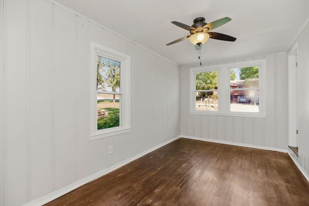 4452 N Chestnut Avenue — photo 14