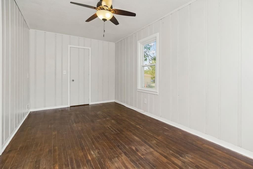 4452 N Chestnut Avenue — photo 15