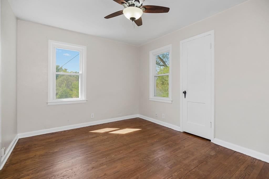 4452 N Chestnut Avenue — photo 21