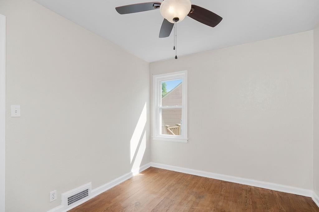 4452 N Chestnut Avenue — photo 23