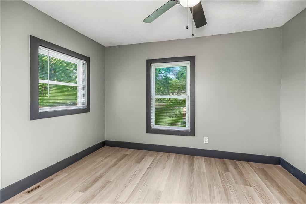 8517 Flora Avenue — photo 8