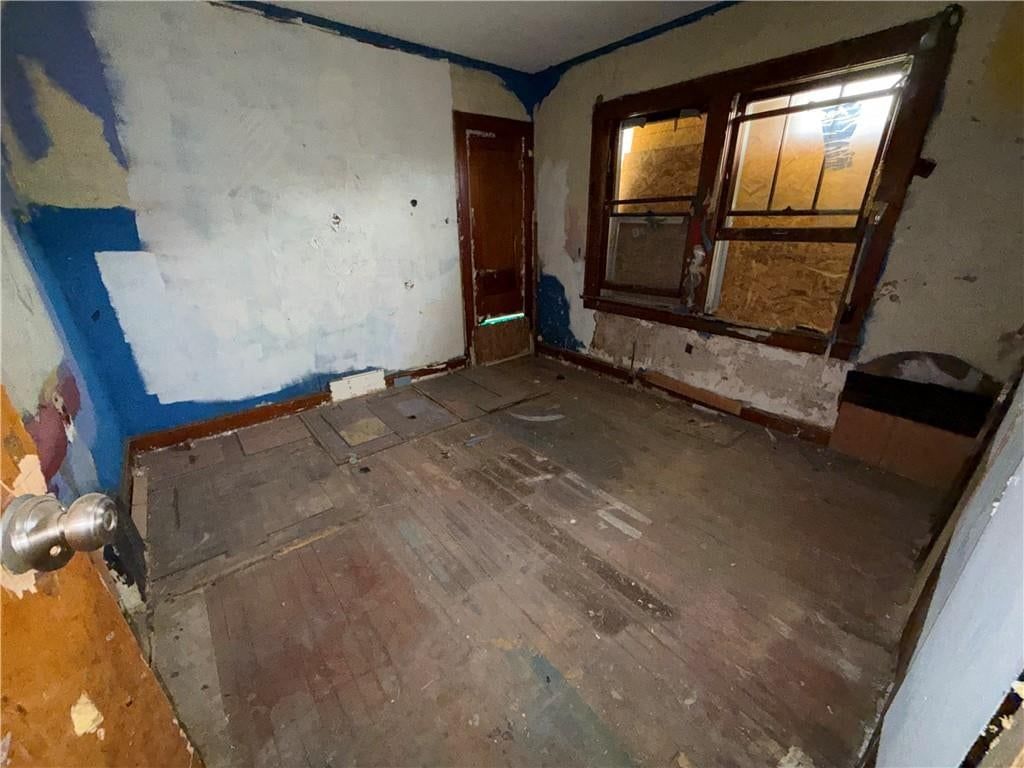 5437 Brooklyn Avenue — photo 6
