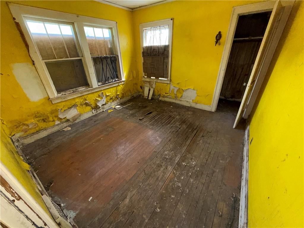 5437 Brooklyn Avenue — photo 9