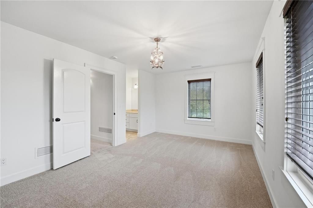 Photo 57 of 89 - 16199 Overbrook Lane, Stilwell, KS 66085