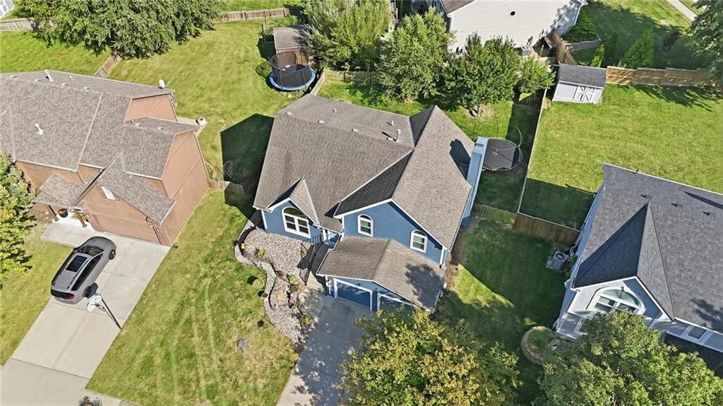 Photo 4 of 46 - 11307 N Jefferson Street, Kansas City, MO 64155