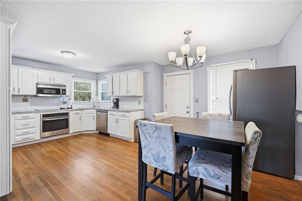 Photo 12 of 46, 11307 N Jefferson Street, Kansas City, MO 64155