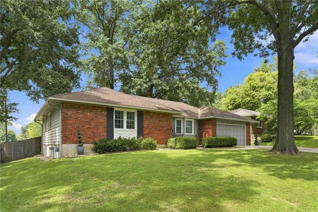 7228 Woodward Street — photo 2