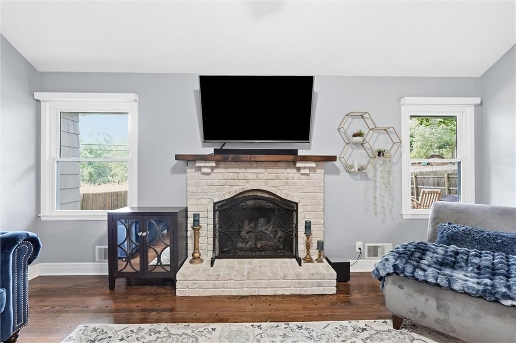 7228 Woodward Street — photo 4