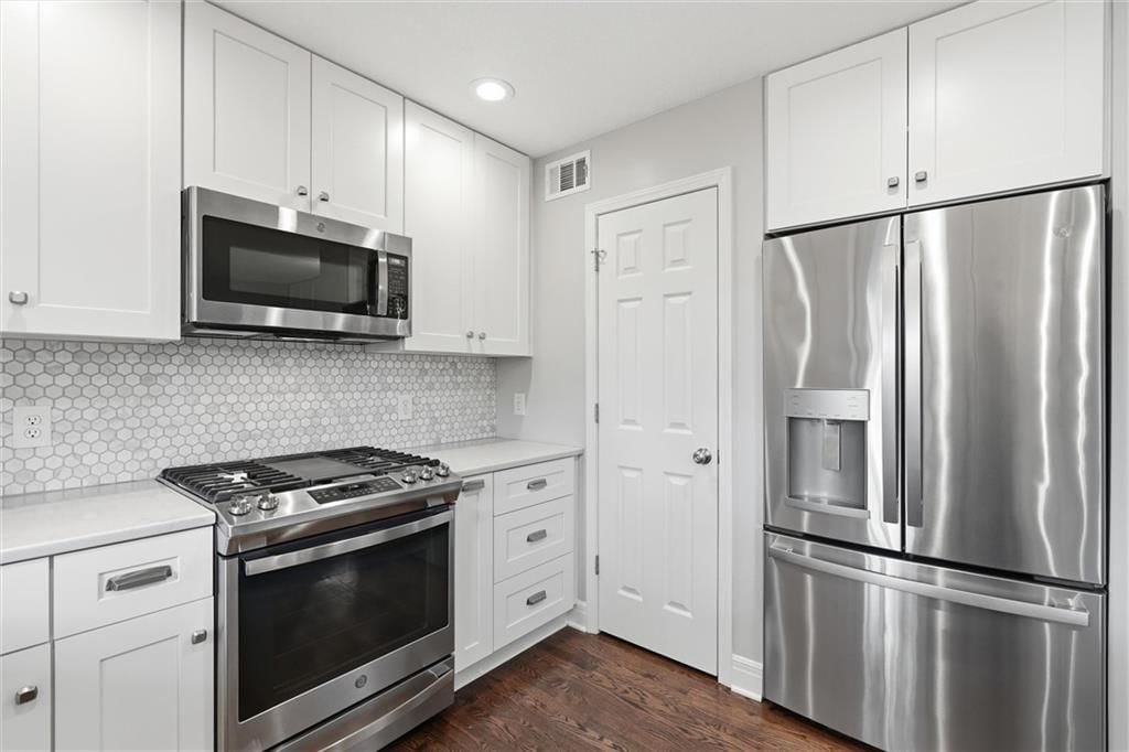 7228 Woodward Street — photo 14