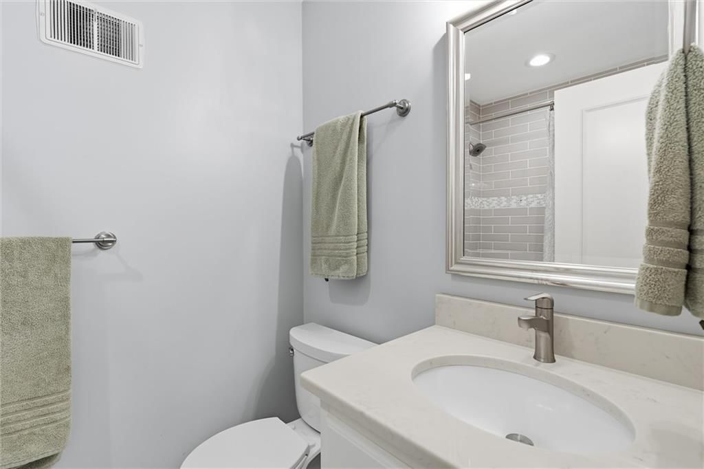 7228 Woodward Street — photo 24