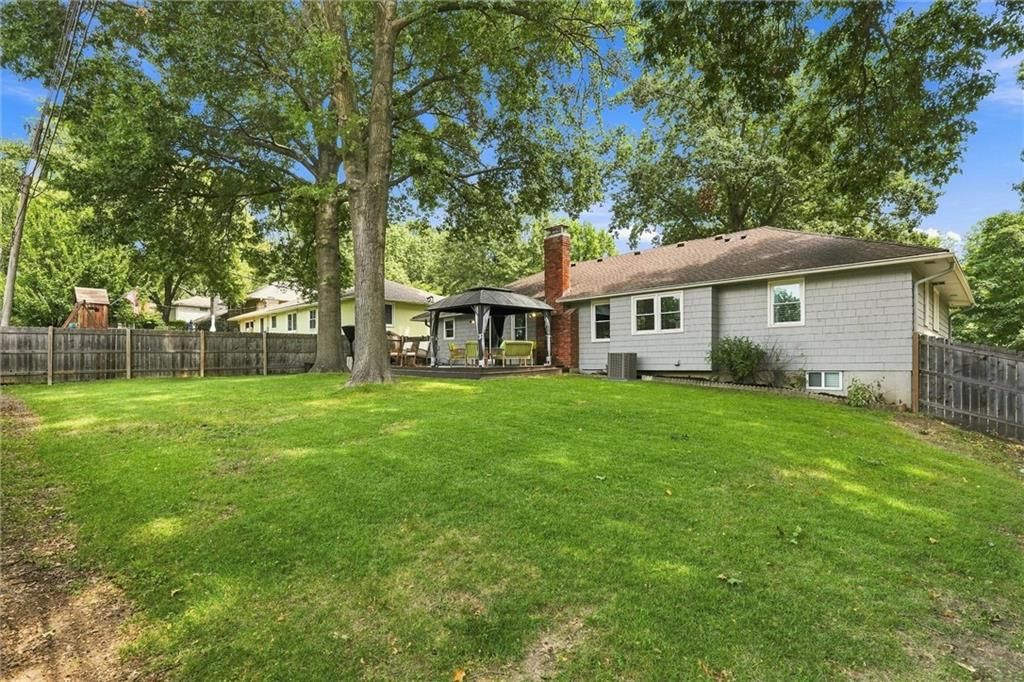 7228 Woodward Street — photo 38