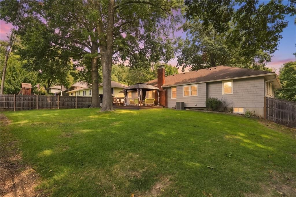 7228 Woodward Street — photo 39