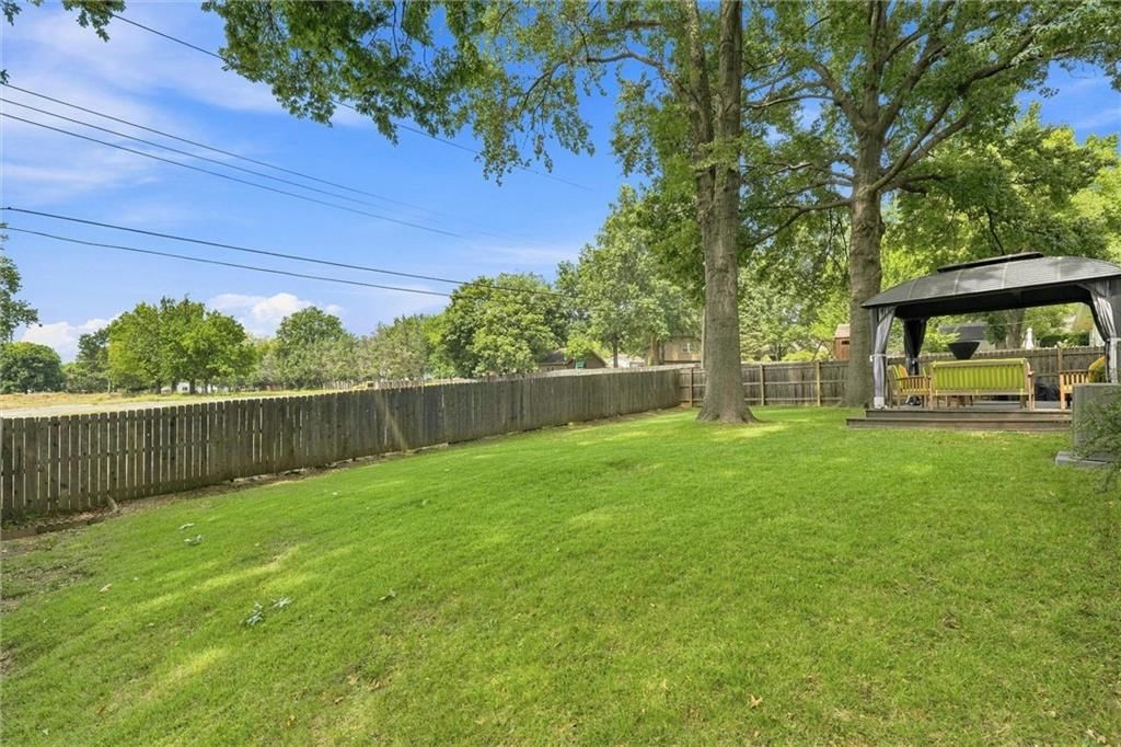 7228 Woodward Street — photo 40