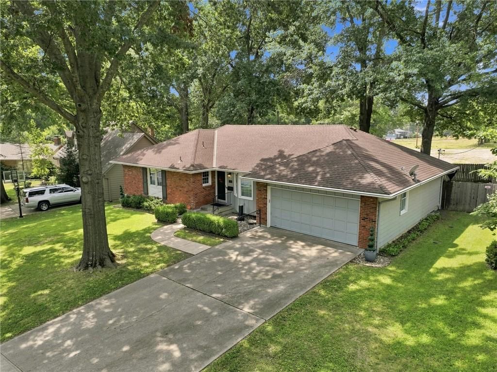 7228 Woodward Street — photo 41