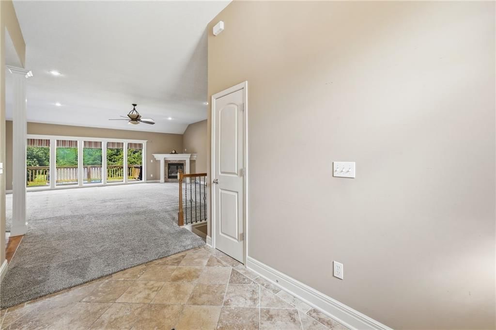 1018 N Old Mill Road — photo 5