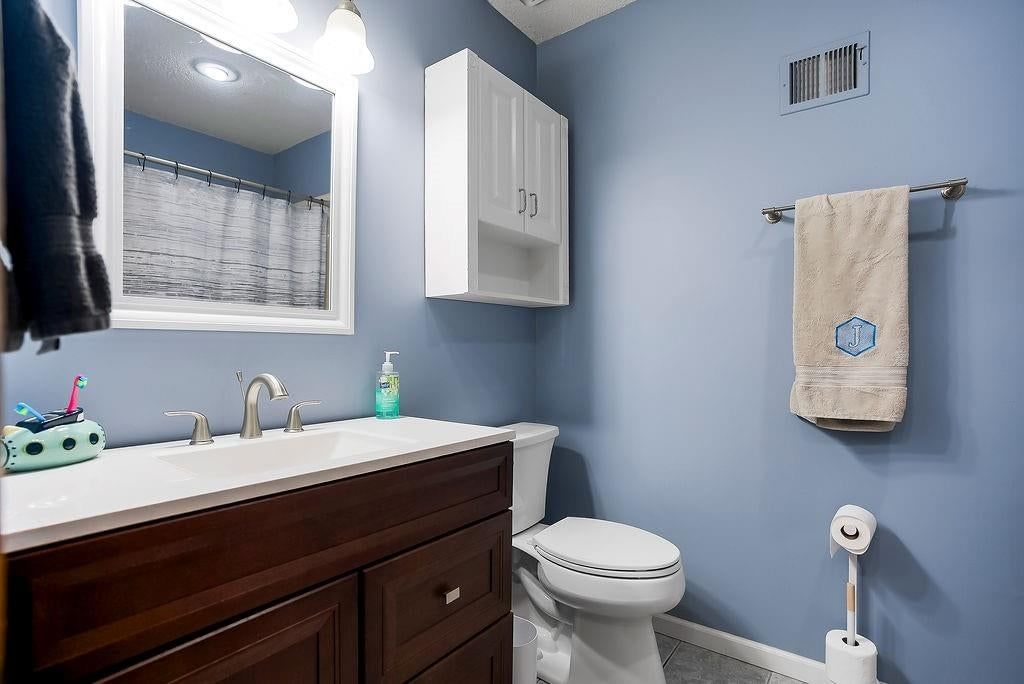 11141 W 77th Street — photo 23
