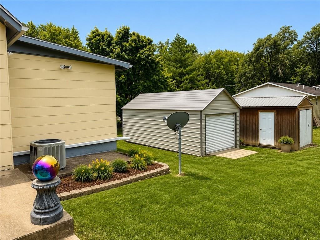 1119 Mound Street — photo 12