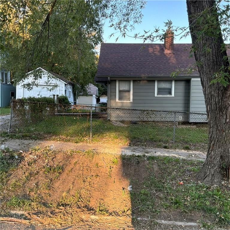 1150 Rowland Avenue — photo 5