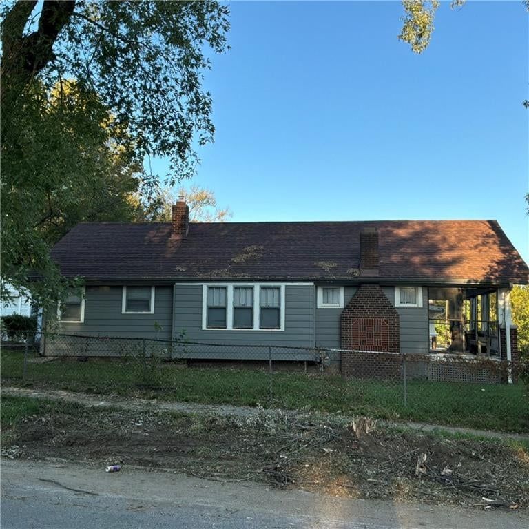1150 Rowland Avenue — photo 6