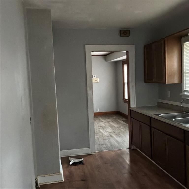 1150 Rowland Avenue — photo 14