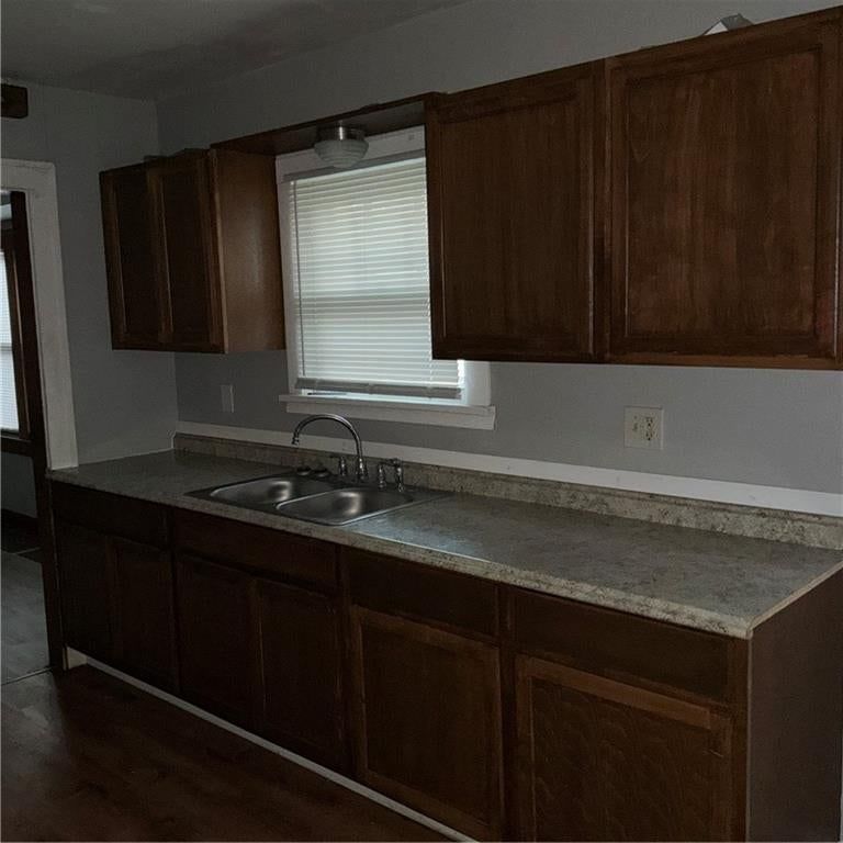 1150 Rowland Avenue — photo 15