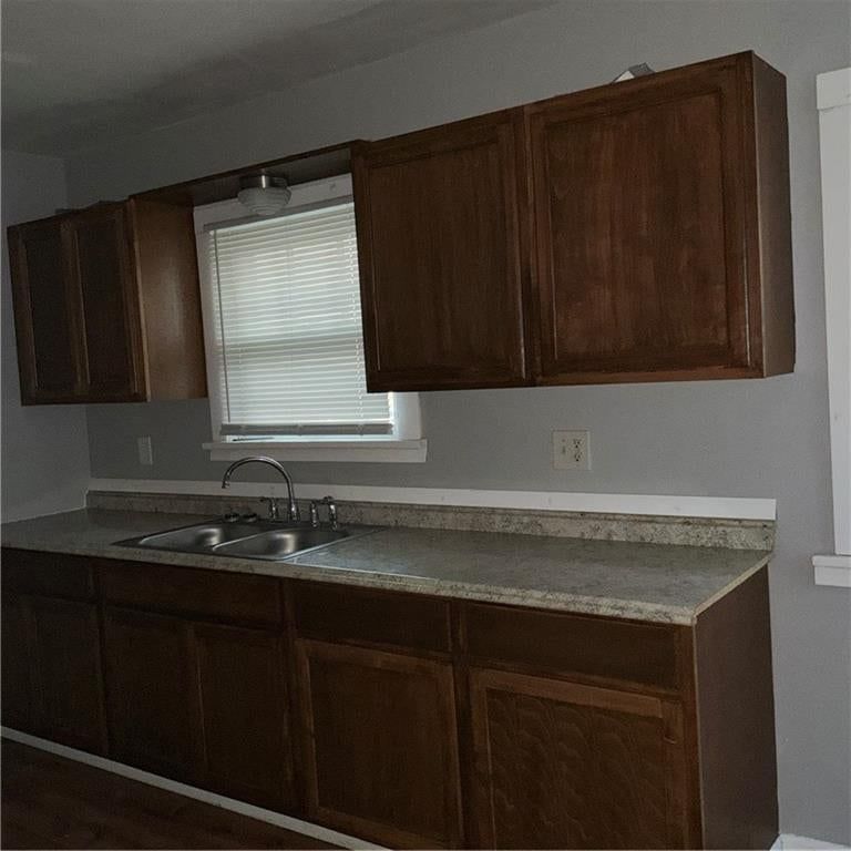 1150 Rowland Avenue — photo 16