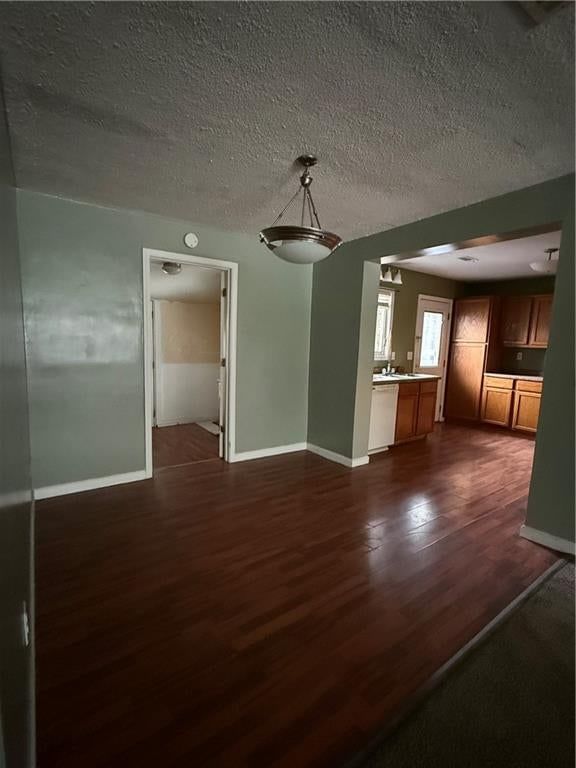 923 E Walnut Street — photo 8