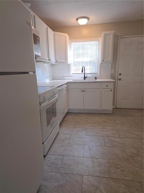 Photo 5 of 11 - 3601 NE 54th Terrace, Kansas City, MO 64119