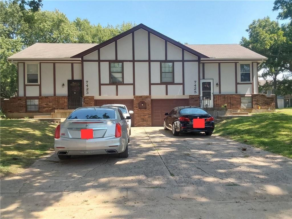 7423 & 7425 Englewood Lane, Raytown, MO